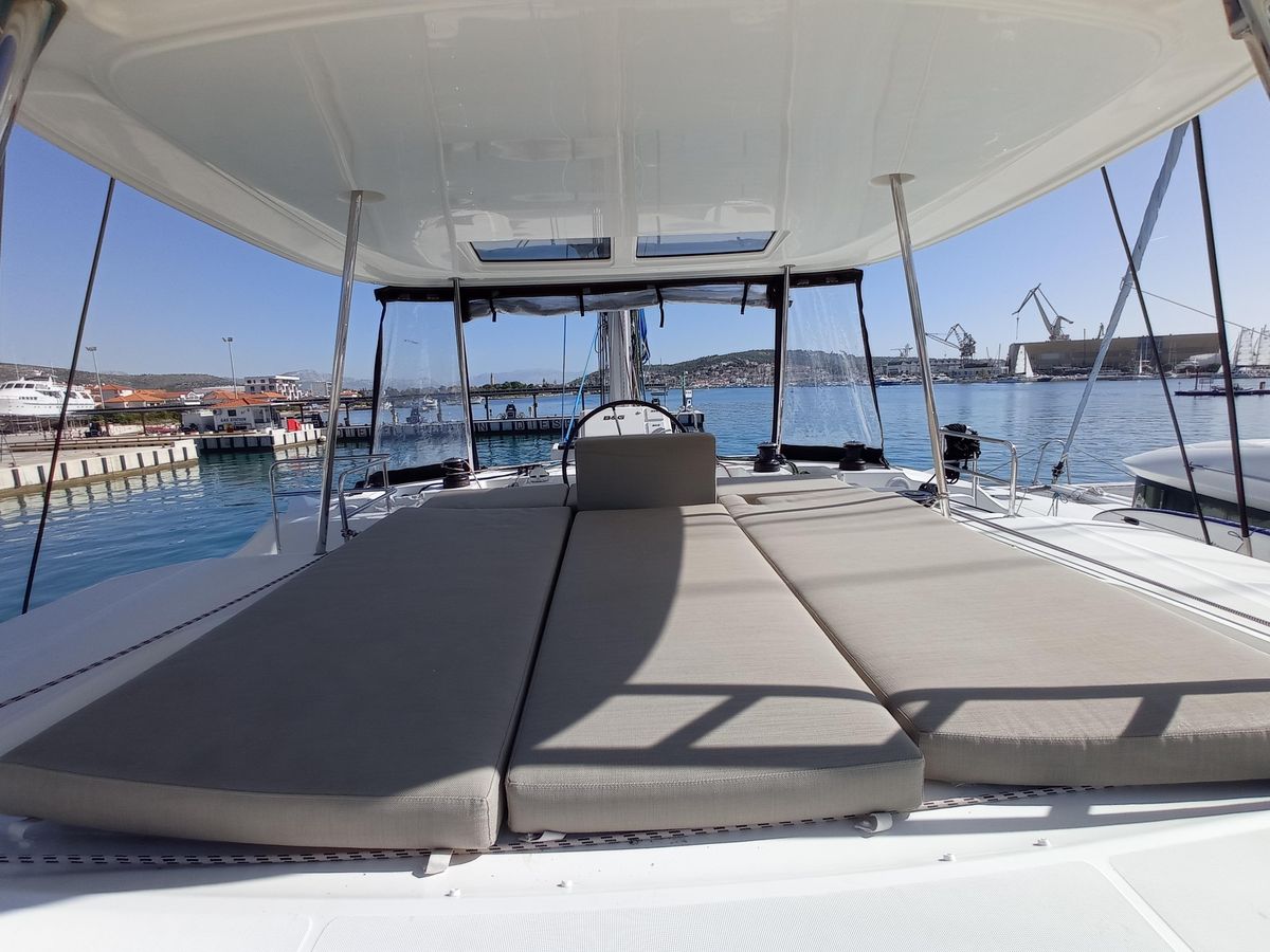 2019 Lagoon 48 