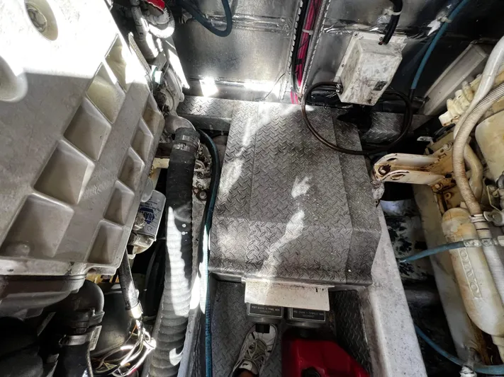 The Boo Factor Yacht Photos Pics 