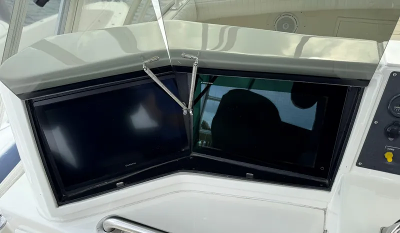 Reel Trio Yacht Photos Pics 