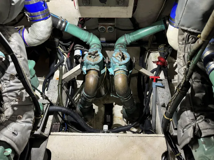 Reel Trio Yacht Photos Pics 