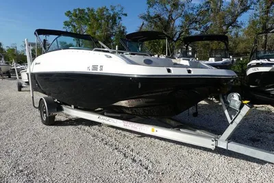 Hurricane SunDeck 187 OB