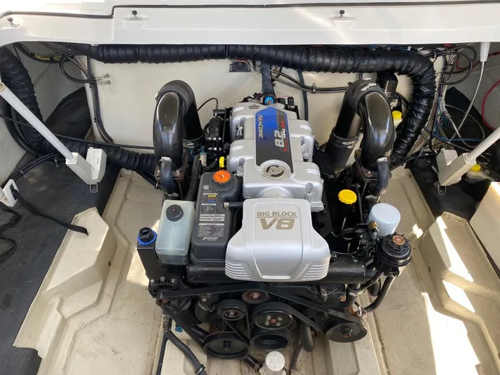 2018 Cobalt R30 @ Teques Yacht Photos Pics 