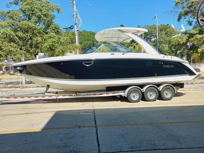 2018 Cobalt R30 @ Teques Yacht Photos Pics 