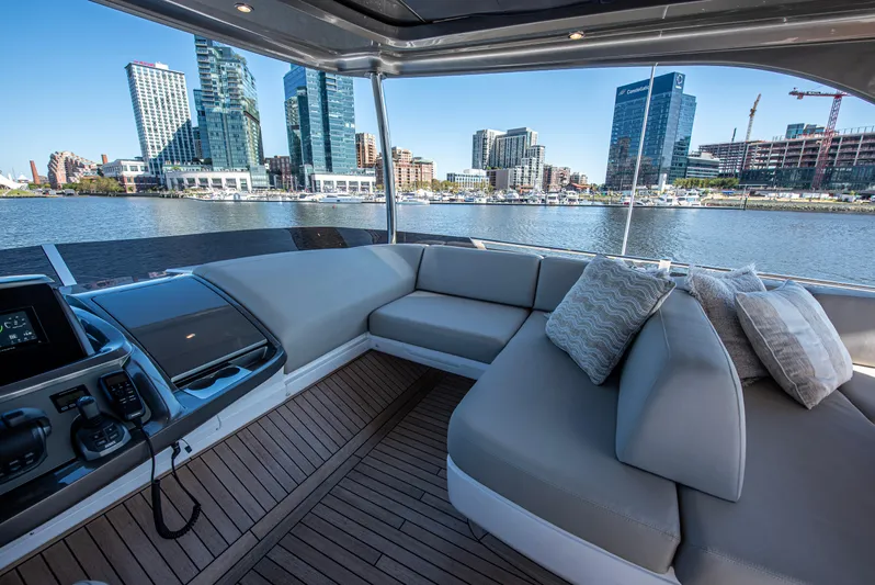 Partini Cruise Yacht Photos Pics Princess 55 2023 PARTINI CRUISE - Helm Station