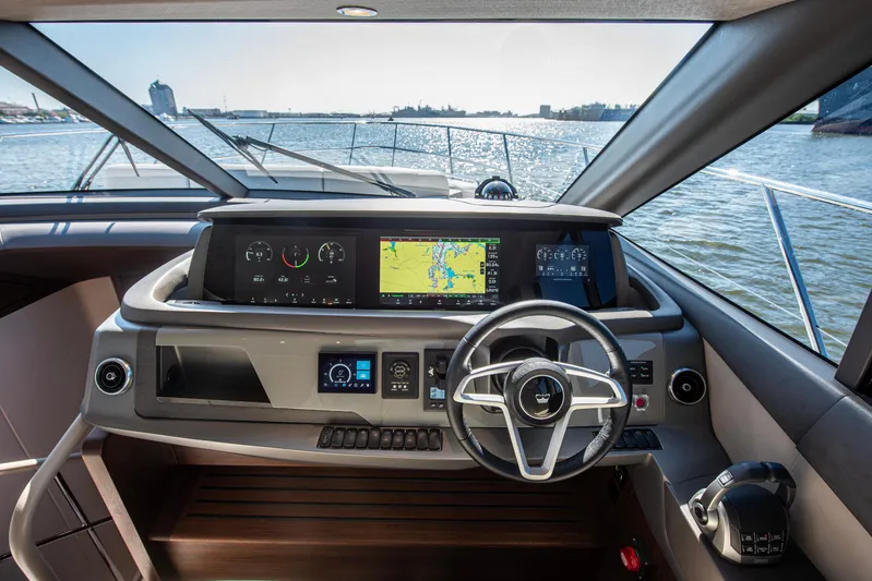 Partini Cruise Yacht Photos Pics Princess 55 2023 PARTINI CRUISE - Helm Station