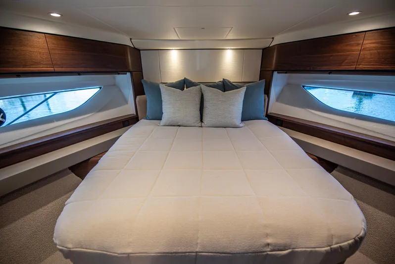 Partini Cruise Yacht Photos Pics Princess 55 2023 PARTINI CRUISE - Forward Stateroom