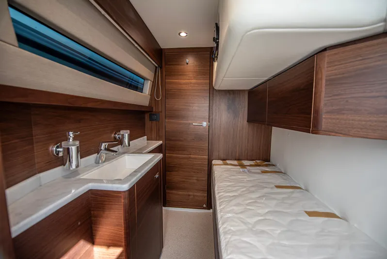 Partini Cruise Yacht Photos Pics Princess 55 2023 PARTINI CRUISE - Guest Stateroom