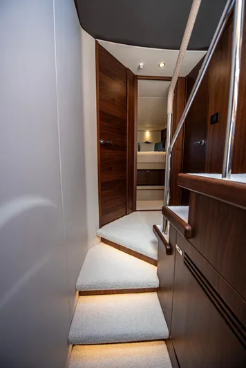 Partini Cruise Yacht Photos Pics Princess 55 2023 PARTINI CRUISE - Companionway