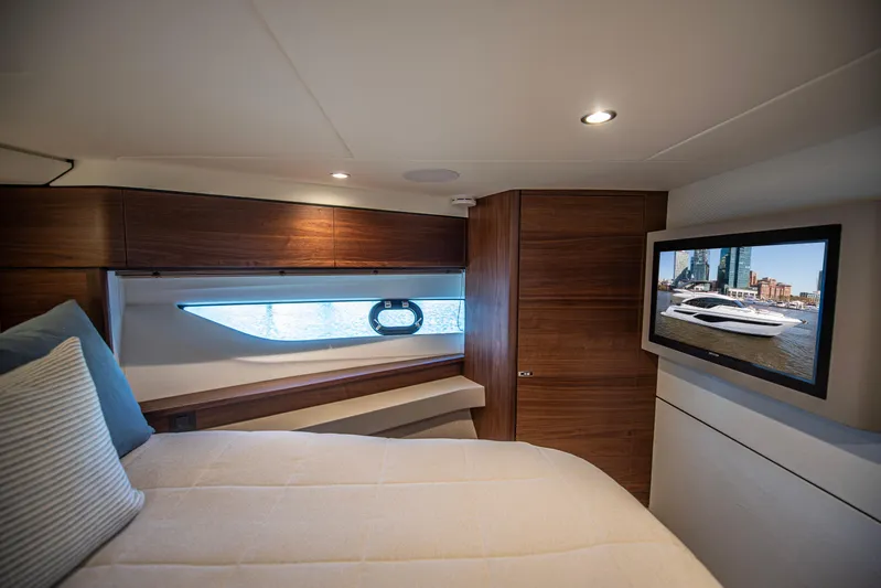 Partini Cruise Yacht Photos Pics Princess 55 2023 PARTINI CRUISE - Guest Stateroom