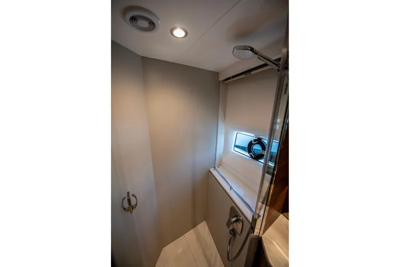 Partini Cruise Yacht Photos Pics Princess 55 2023 PARTINI CRUISE - Guest Head