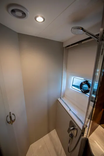 Partini Cruise Yacht Photos Pics Princess 55 2023 PARTINI CRUISE - Guest Head