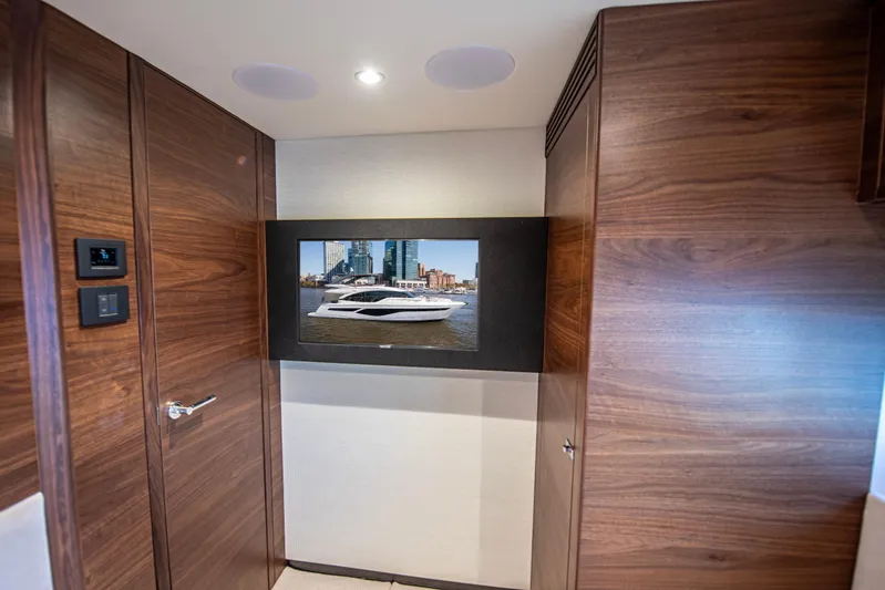 Partini Cruise Yacht Photos Pics Princess 55 2023 PARTINI CRUISE - Guest Stateroom