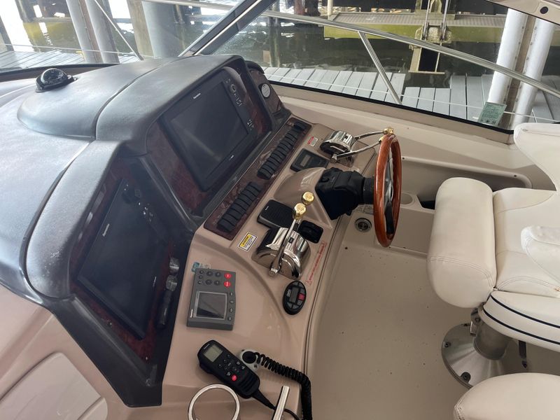 2004 Sea Ray 420 Sundancer