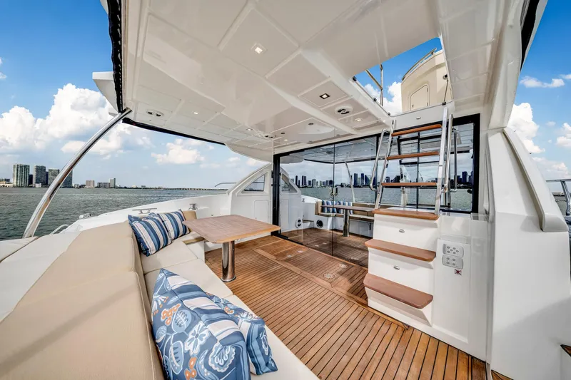 Disco 1 Yacht Photos Pics 