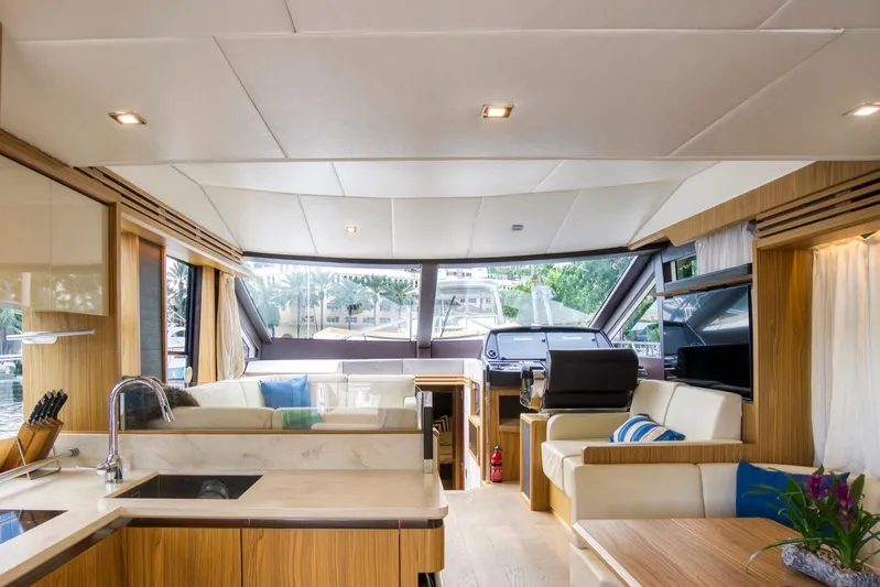 Disco 1 Yacht Photos Pics 