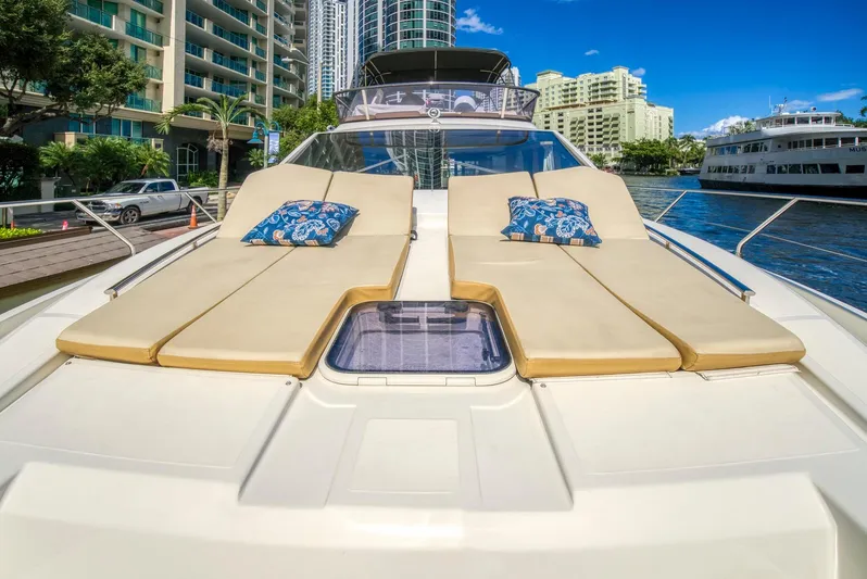 Disco 1 Yacht Photos Pics 