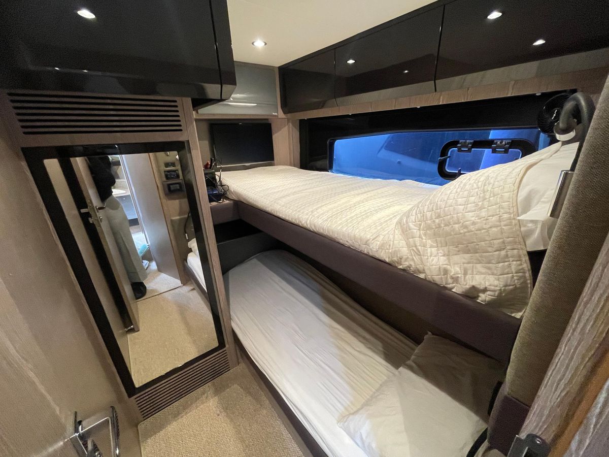 2018 Azimut 53 
