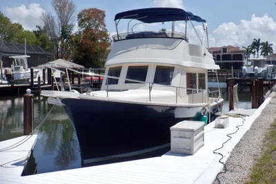 2006 Mainship 34 Trawler