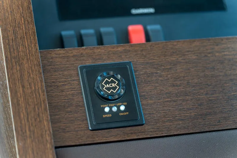 Escapade Yacht Photos Pics 