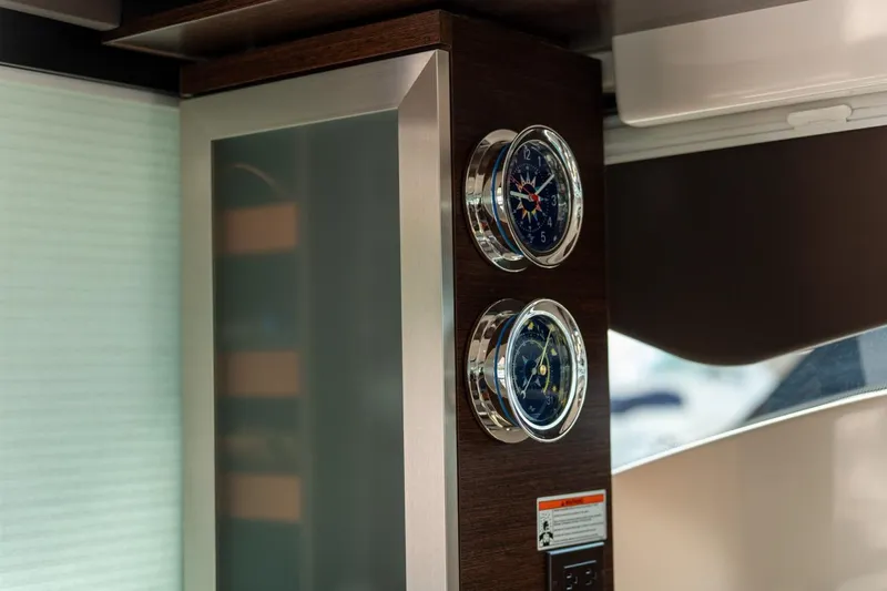 Escapade Yacht Photos Pics 