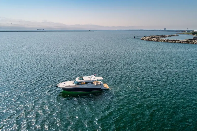 Escapade Yacht Photos Pics 