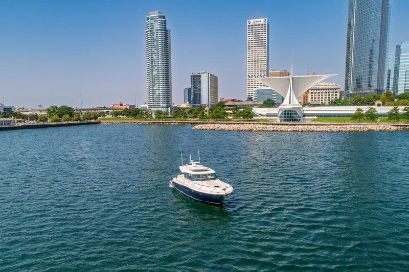 Escapade Yacht Photos Pics 