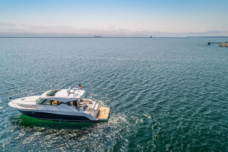 Escapade Yacht Photos Pics 