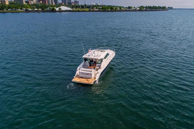 Escapade Yacht Photos Pics 