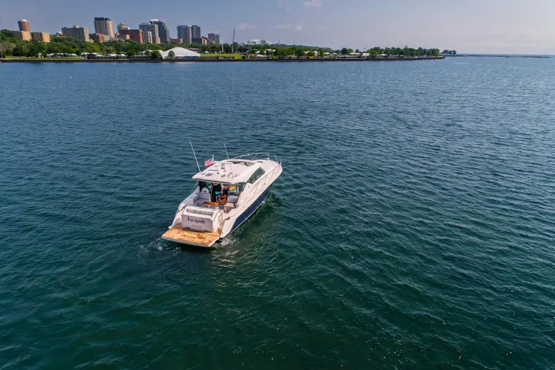 Escapade Yacht Photos Pics 