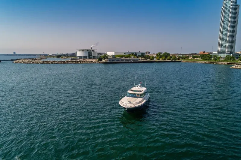 Escapade Yacht Photos Pics 