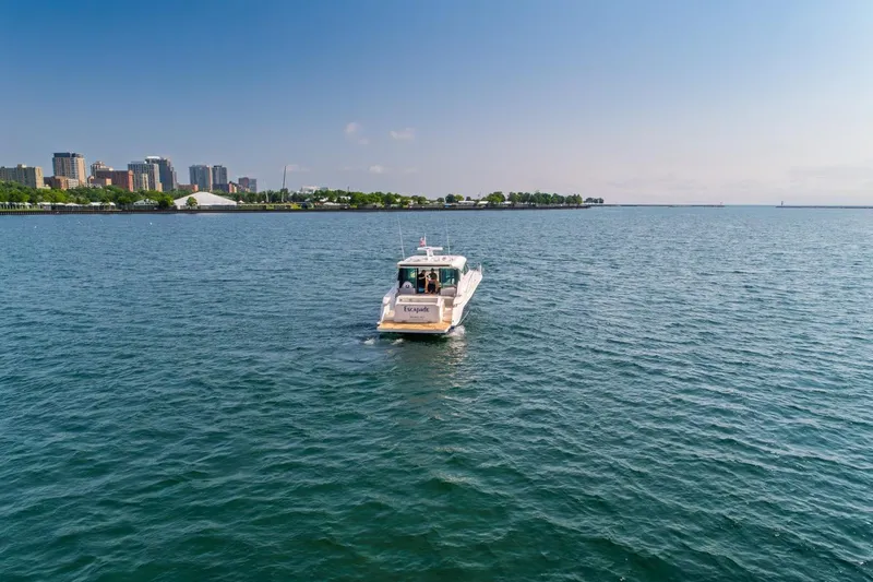 Escapade Yacht Photos Pics 