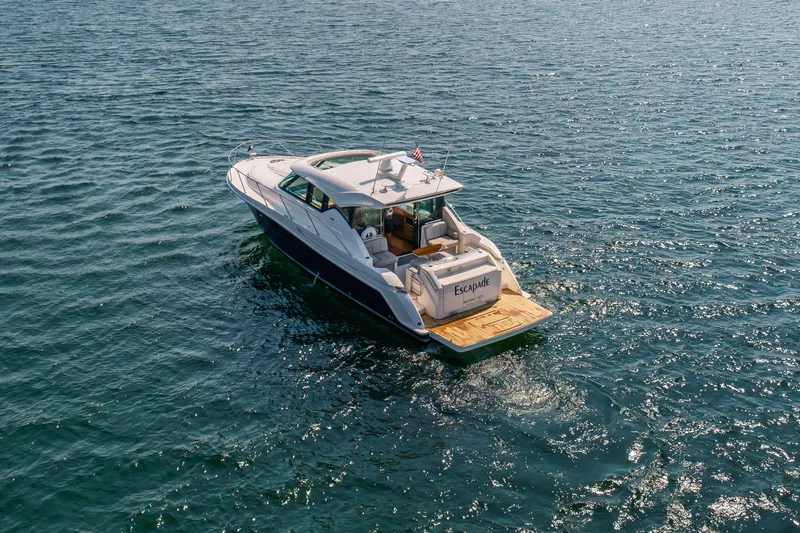 Escapade Yacht Photos Pics 