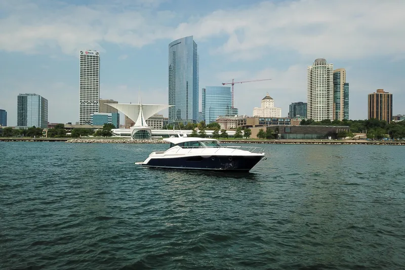 Escapade Yacht Photos Pics 