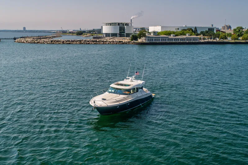 Escapade Yacht Photos Pics 