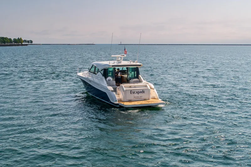 Escapade Yacht Photos Pics 