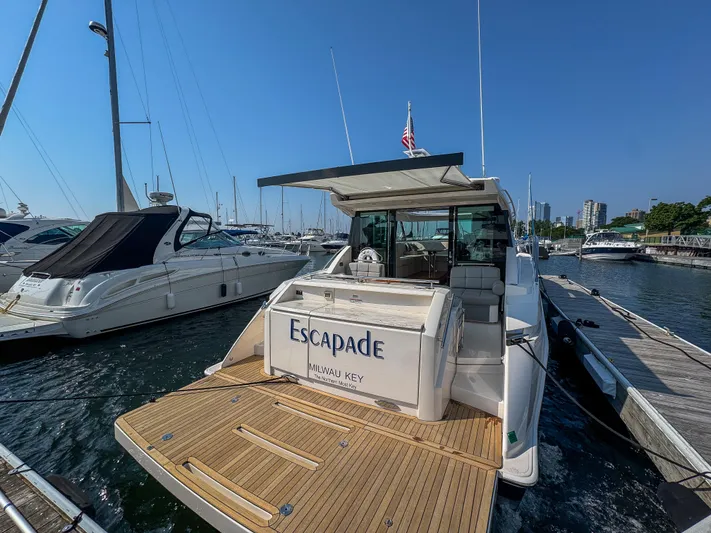 Escapade Yacht Photos Pics 
