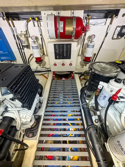 Escapade Yacht Photos Pics 