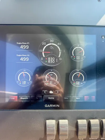 Escapade Yacht Photos Pics 