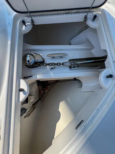 Escapade Yacht Photos Pics 