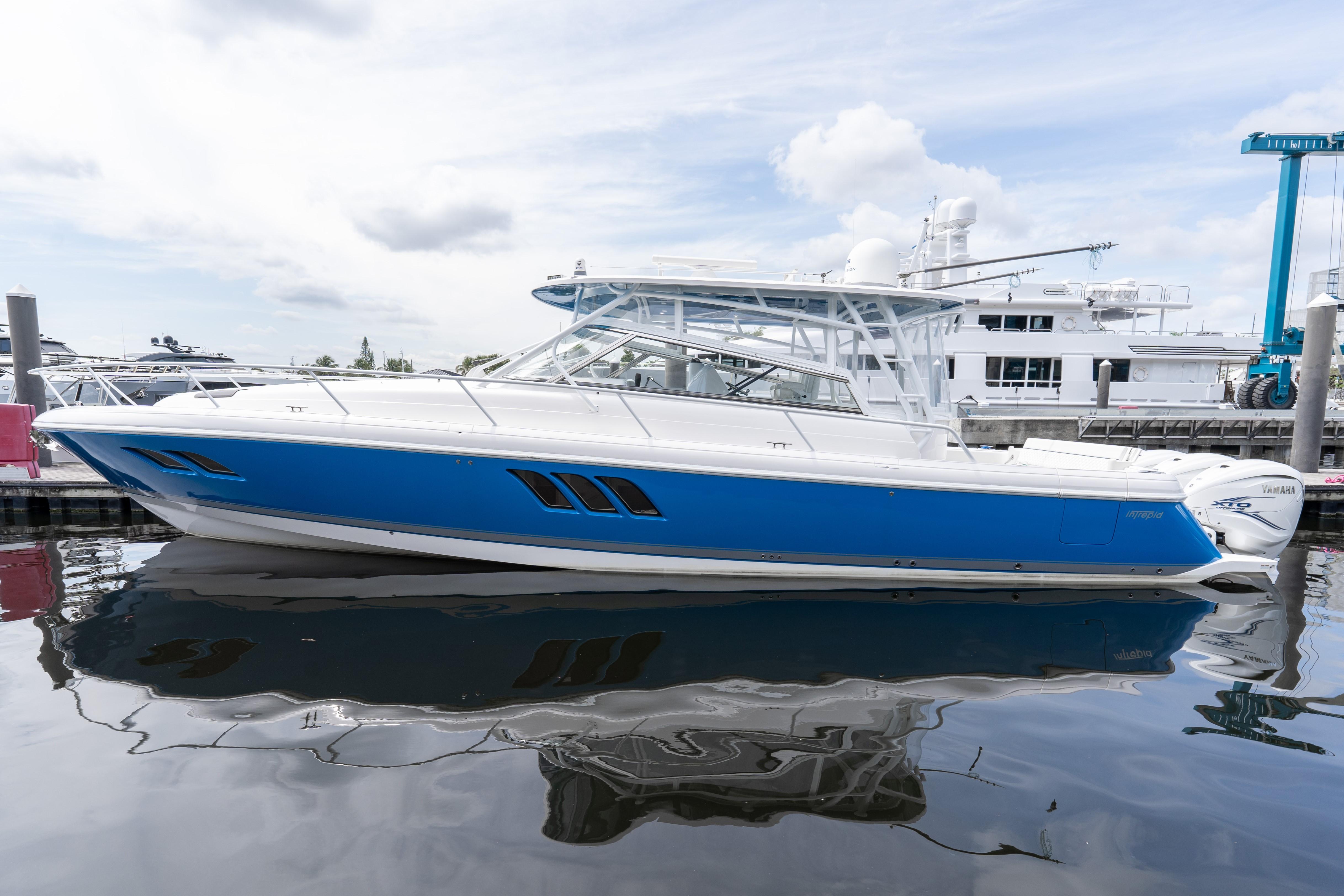 2019 intrepid 475 sport yacht