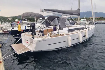 Dufour 360