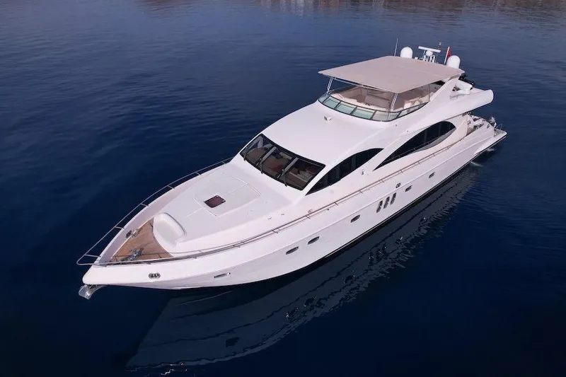 Yal Yacht Photos Pics 