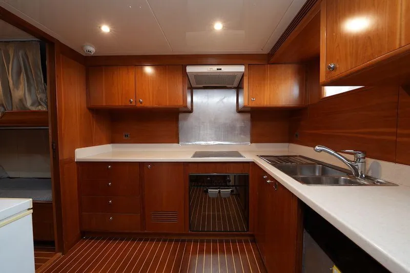 Yal Yacht Photos Pics 