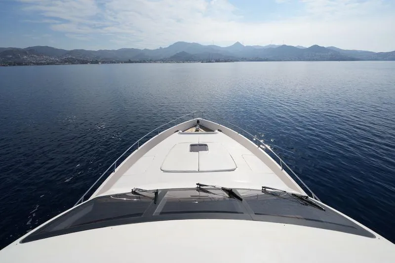 Yal Yacht Photos Pics 