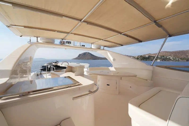 Yal Yacht Photos Pics 