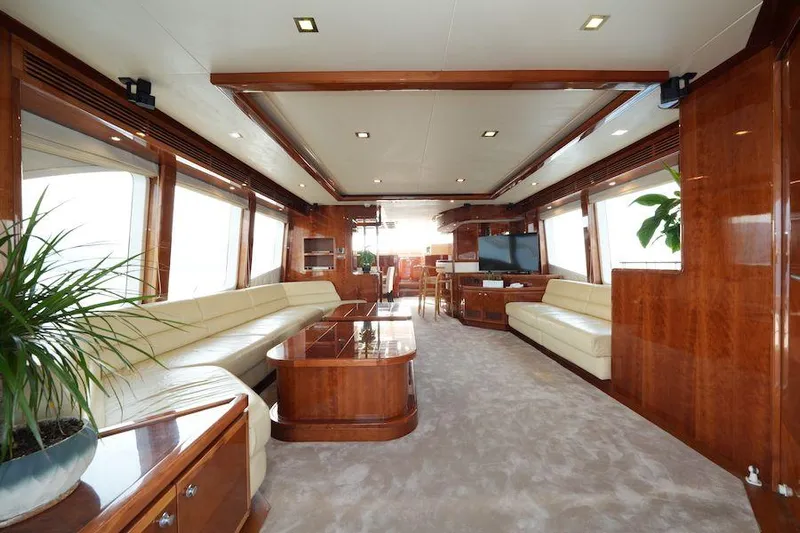 Yal Yacht Photos Pics 