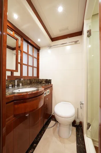 Yal Yacht Photos Pics 