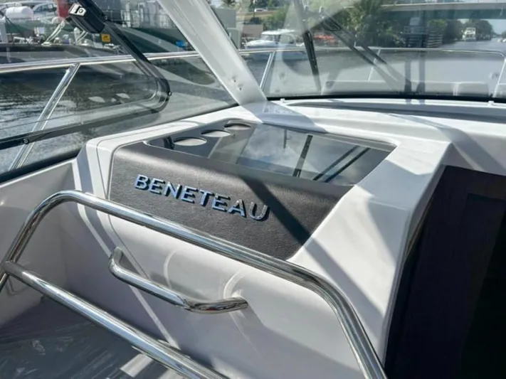  Yacht Photos Pics 2025 Beneteau Antares 9 boat dashboard with sleek design and modern features.