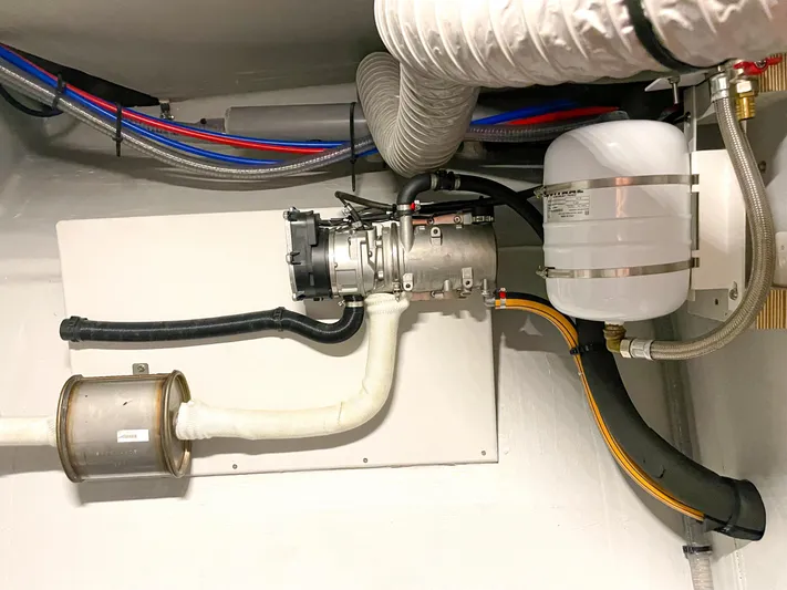 Out Of The Woods Yacht Photos Pics 