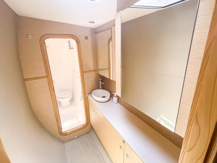 Out Of The Woods Yacht Photos Pics 